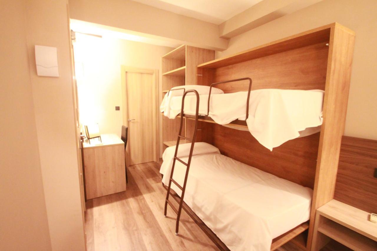 Hotel, H De L'Anton Batea المظهر الخارجي الصورة