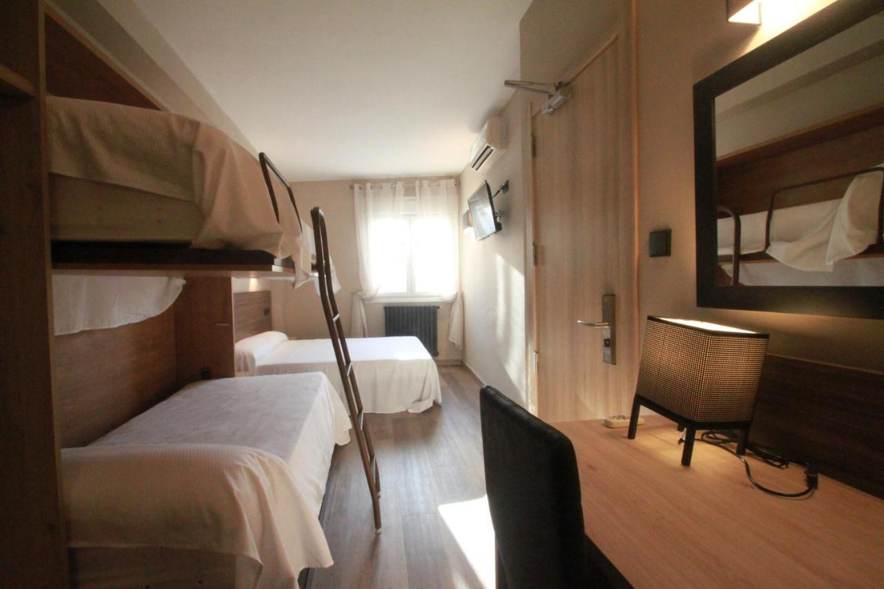 Hotel, H De L'Anton Batea المظهر الخارجي الصورة